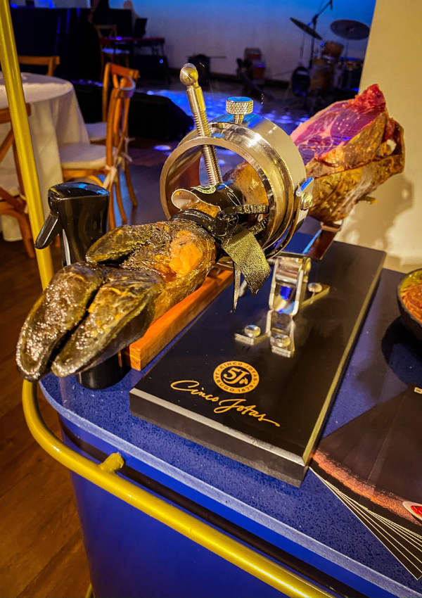 Montanera - Corte y Arte